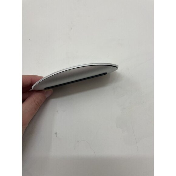 Apple Magic Mouse 2 A1657 Wireless White Rechargeable Bluetooth Mac iPad - Picture 4 of 4
